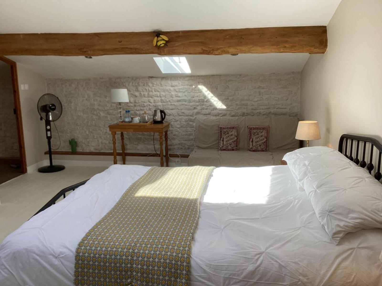 Bed and Breakfast La Ruche Paizay-Naudouin-Embourie Екстер'єр фото
